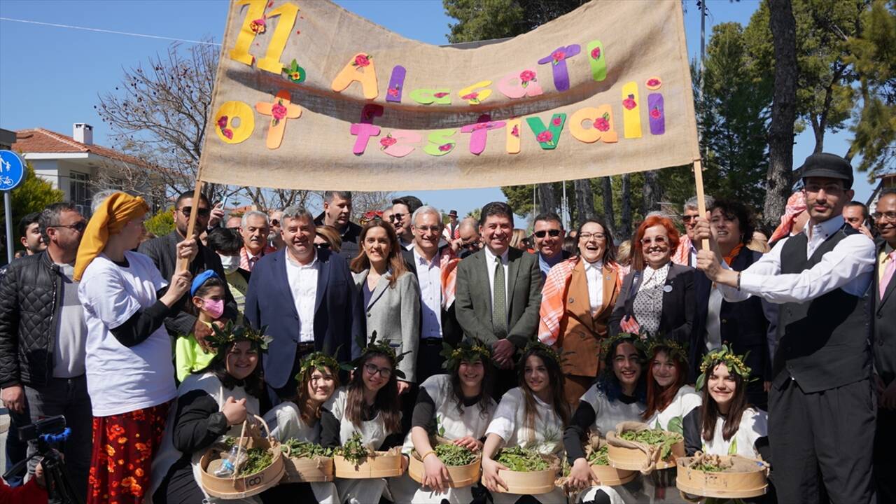 MANİSA - Kore gazisi Halil Çiydem'in cenazesi toprağa verildi