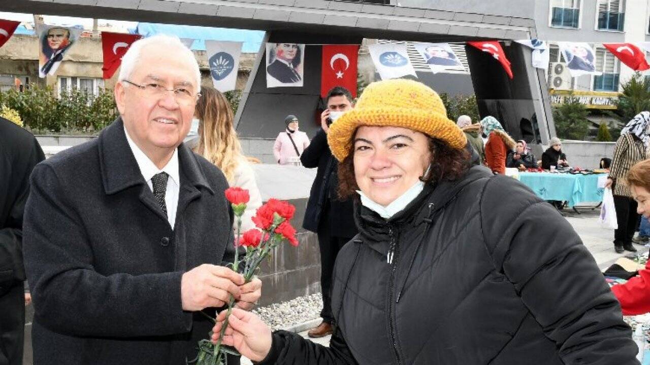 İzmir Karabağlar'da “Kadın Emeği Kermesi”