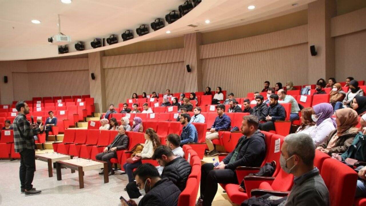 KİYÜ'de “Uluslararası Hukuk ve Göçmenlik” konferansı