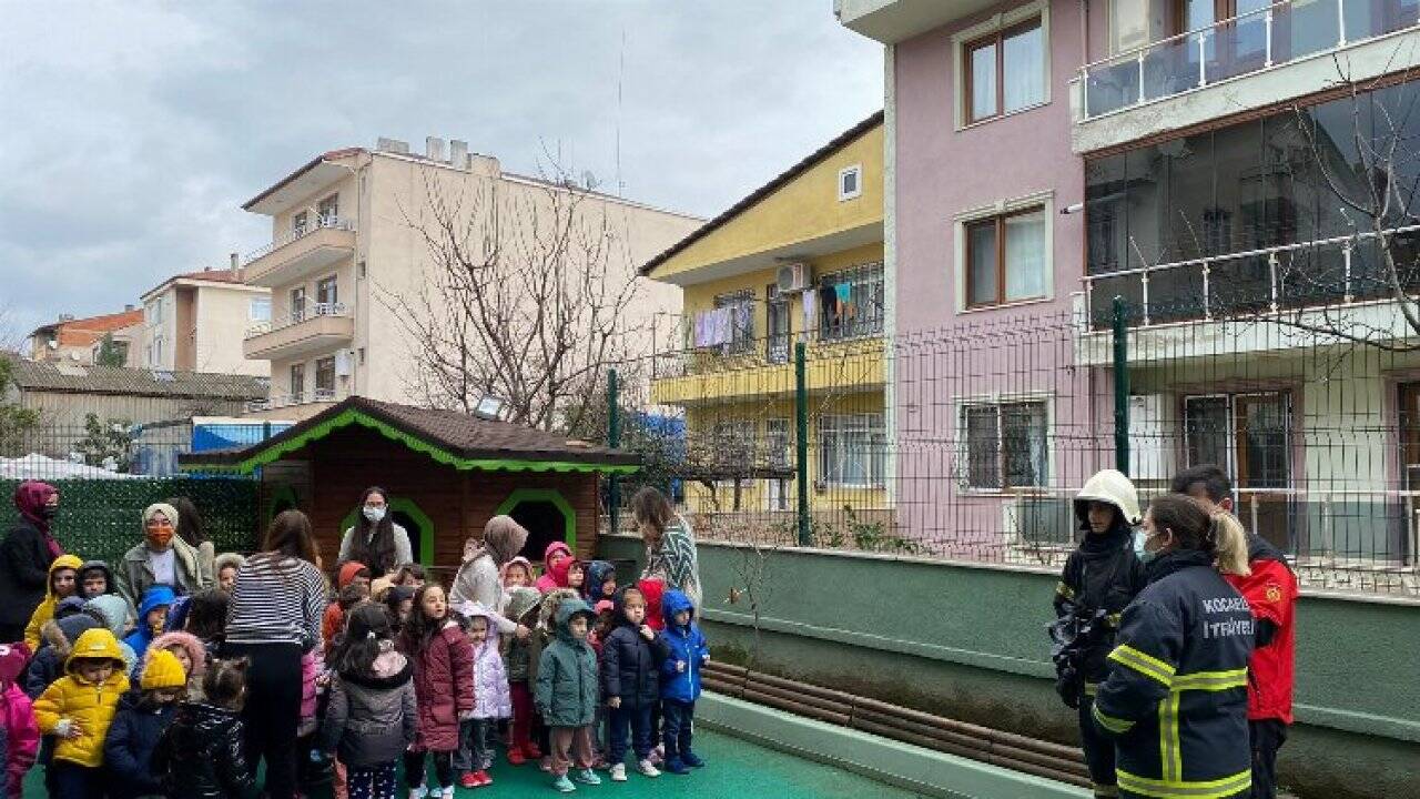 Kocaeli İtfaiyesinden her yaş grubuna yangın eğitimi