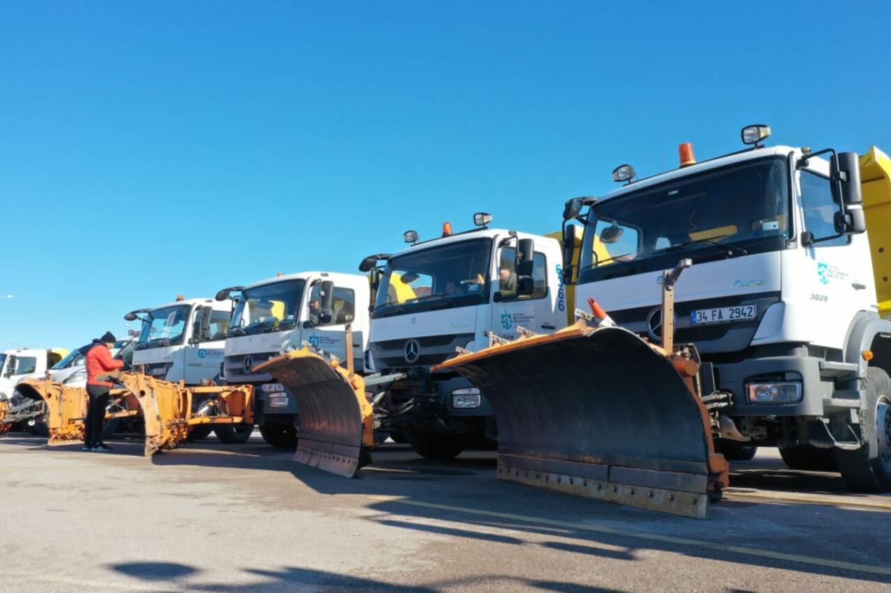 Kocaeli'de beklenen kar yağışına karşı tedbirler alındı