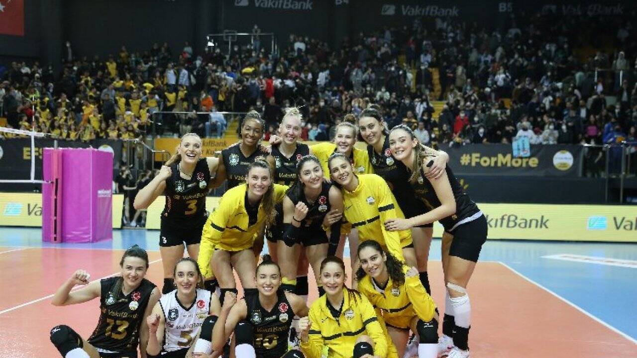 Lider VakıfBank kazanmaya devam ediyor