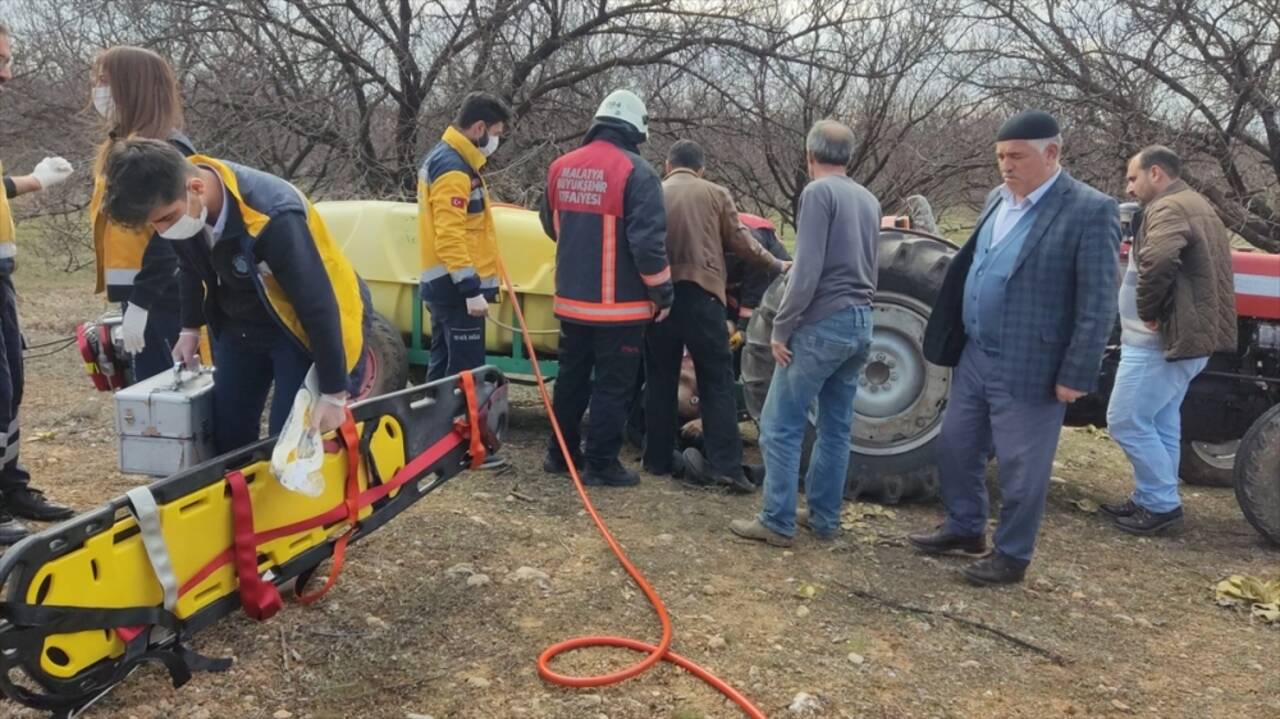 Malatya'da traktörün şaft miline kapılan kişi öldü