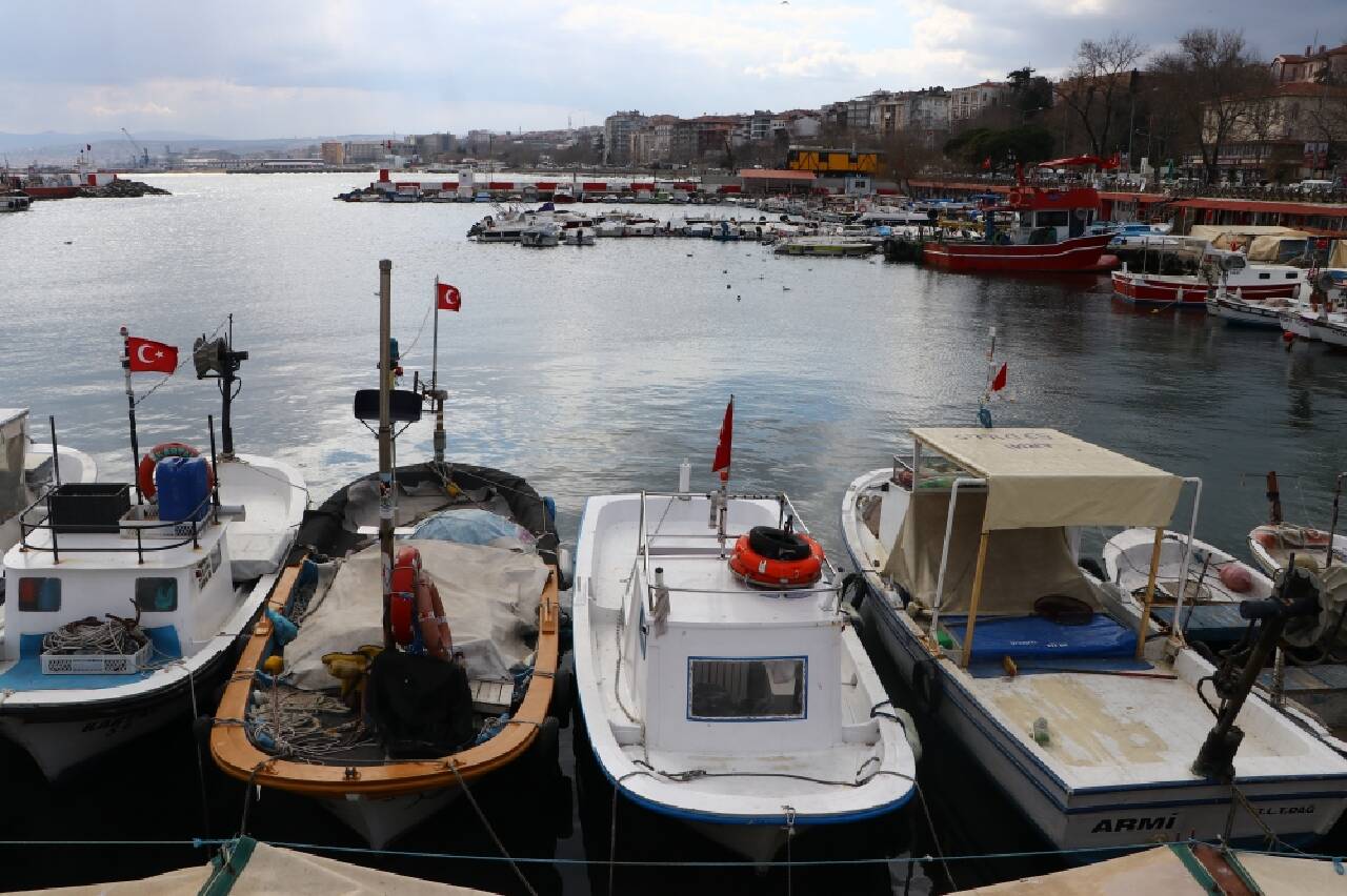 Marmara Denizi'nde ulaşıma poyraz engeli