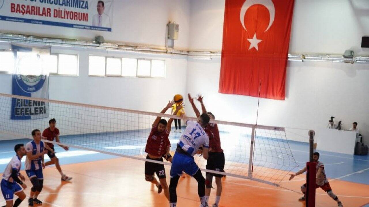 Milas Voleybol takımı sahadan 3 puanla ayrıldı 