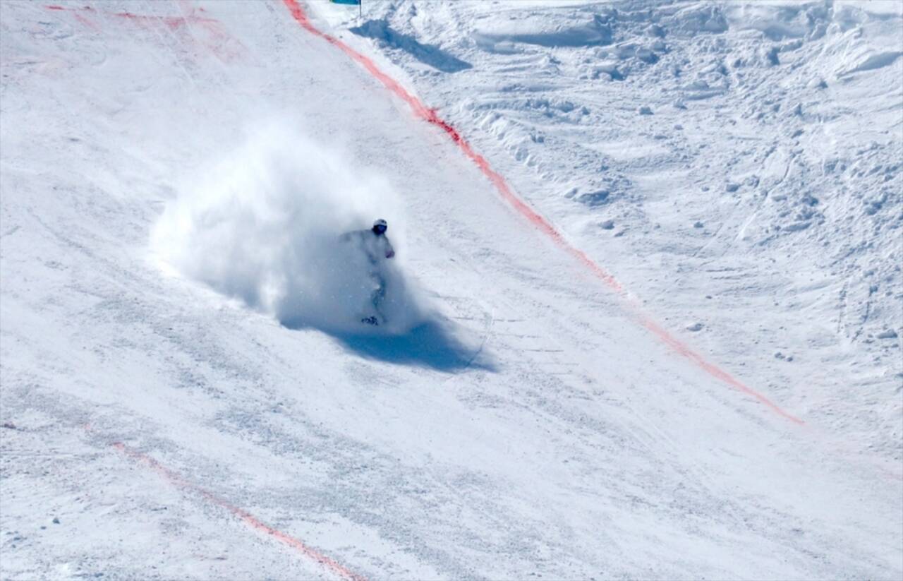 Palandöken Serbest Stil Kayak ve Snowboard Şampiyonası Erzurum'da düzenlendi