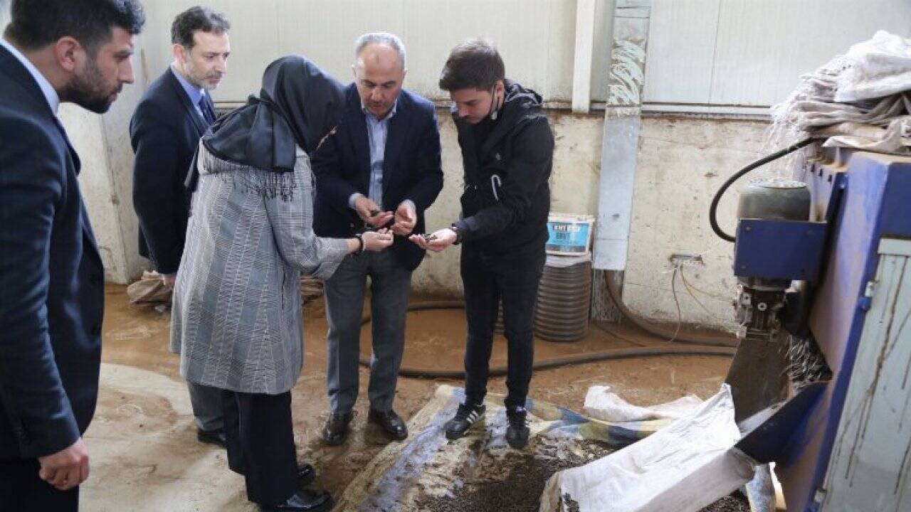 Rize'de çay çöpünden mangal kömürü üretiliyor 