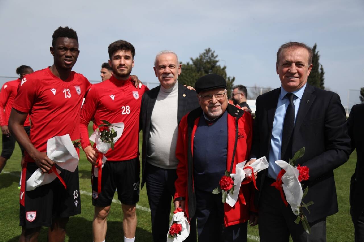 Samsunspor, Bandırmaspor karşısında saha avantajını kullanıp galip gelmeyi hedefliyor