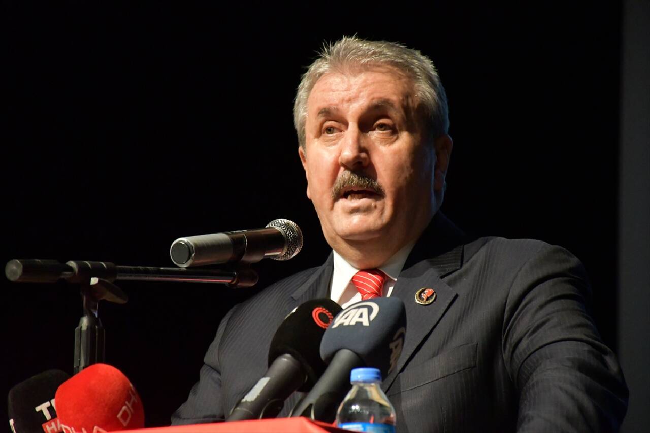 SİVAS - Destici: "Muhsin Yazıcıoğlu'nun davası önce tevhit davası sonra da ülkenin birliğinin davasıydı"