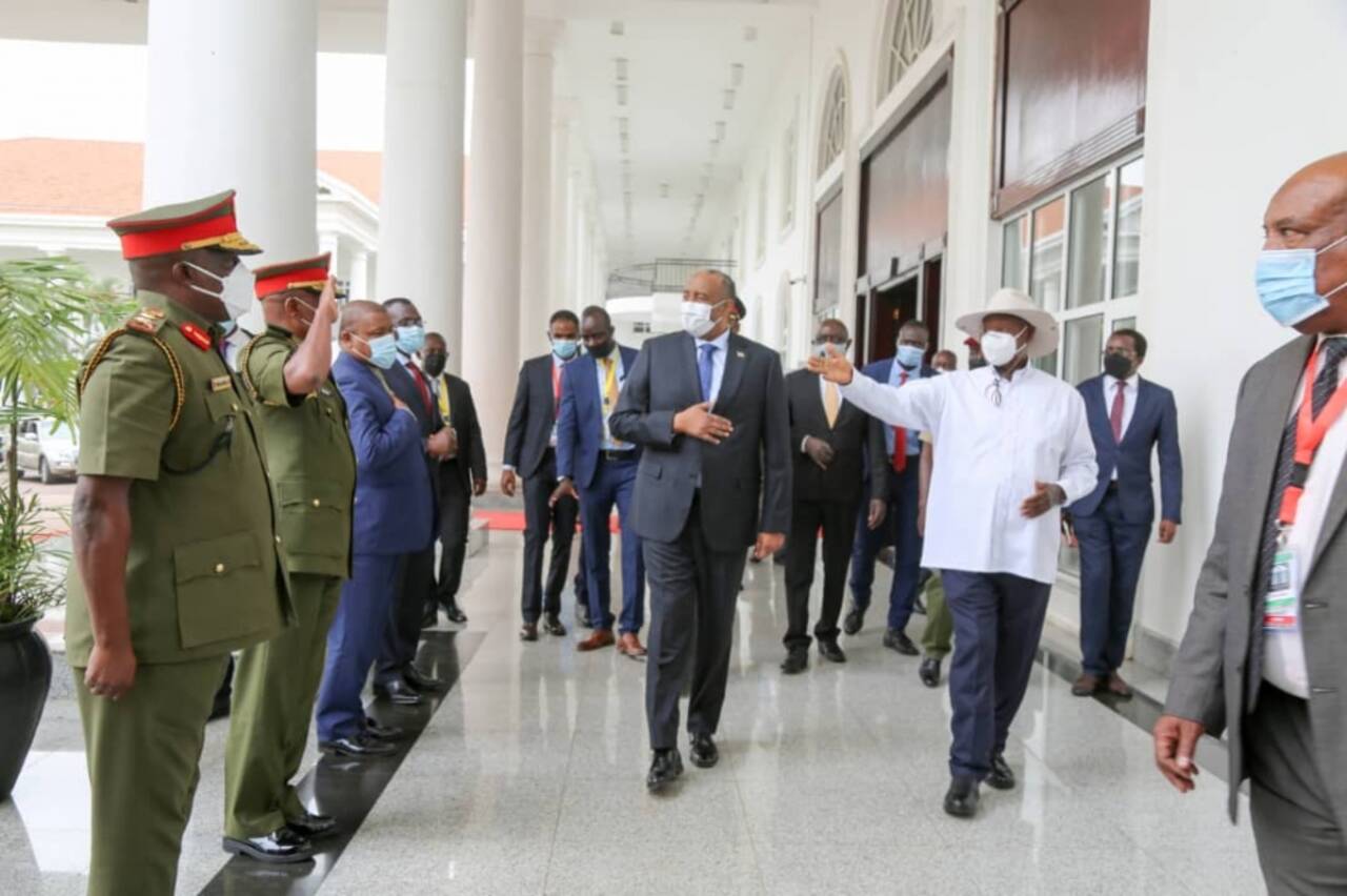 Sudan ve Uganda liderleri, bölgelerindeki gelişmeleri görüştü