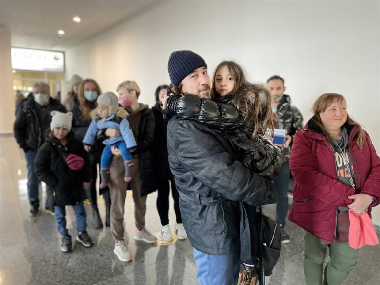 Ukrayna'dan gelen Türk vatandaşları geride bıraktıkları için endişe duyuyor