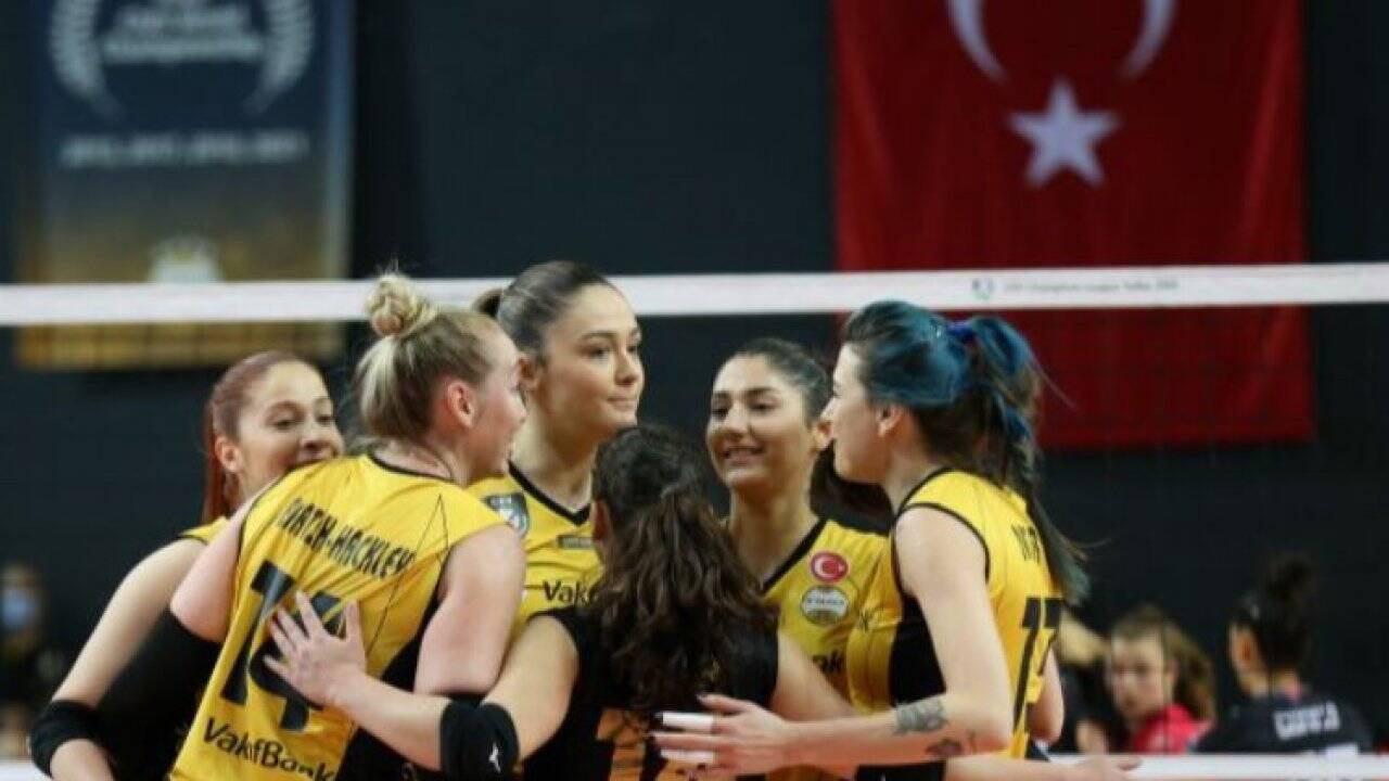 VakıfBank CEV Şampiyonlar Ligi'nde final için avantaj peşinde