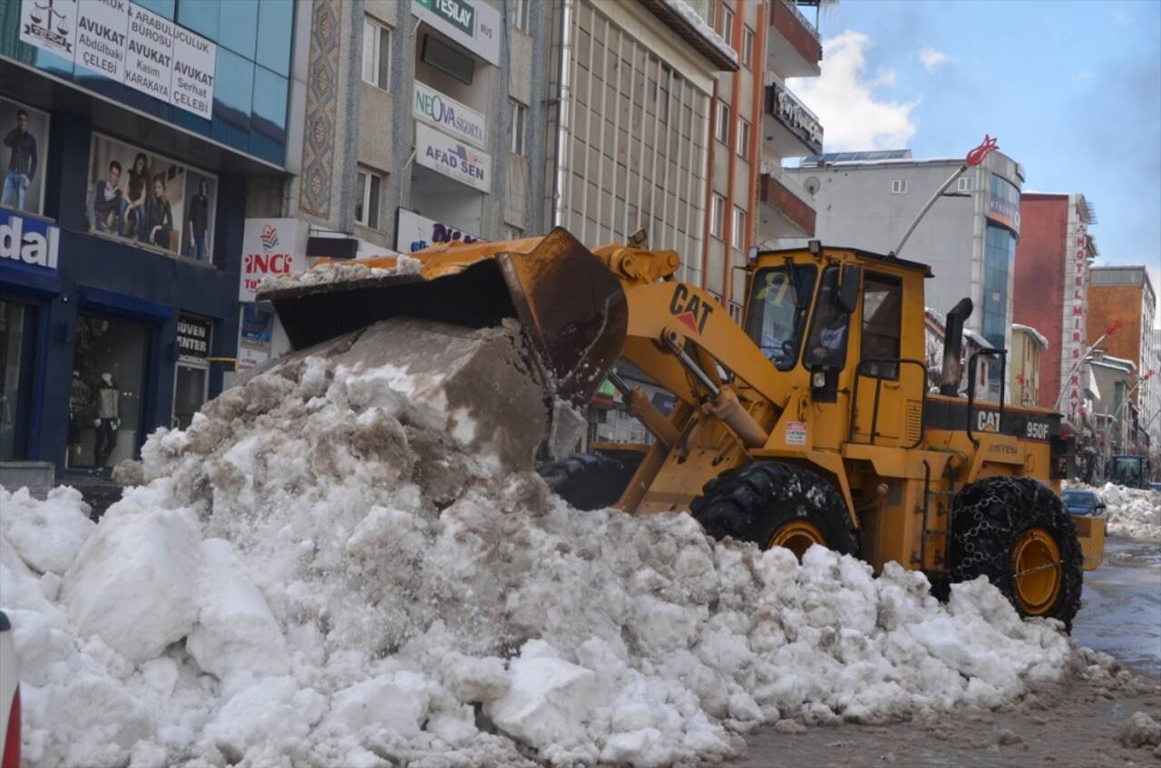 Van, Hakkari, Bitlis ve Muş'ta 176 yerleşim yerinin yolu kapandı