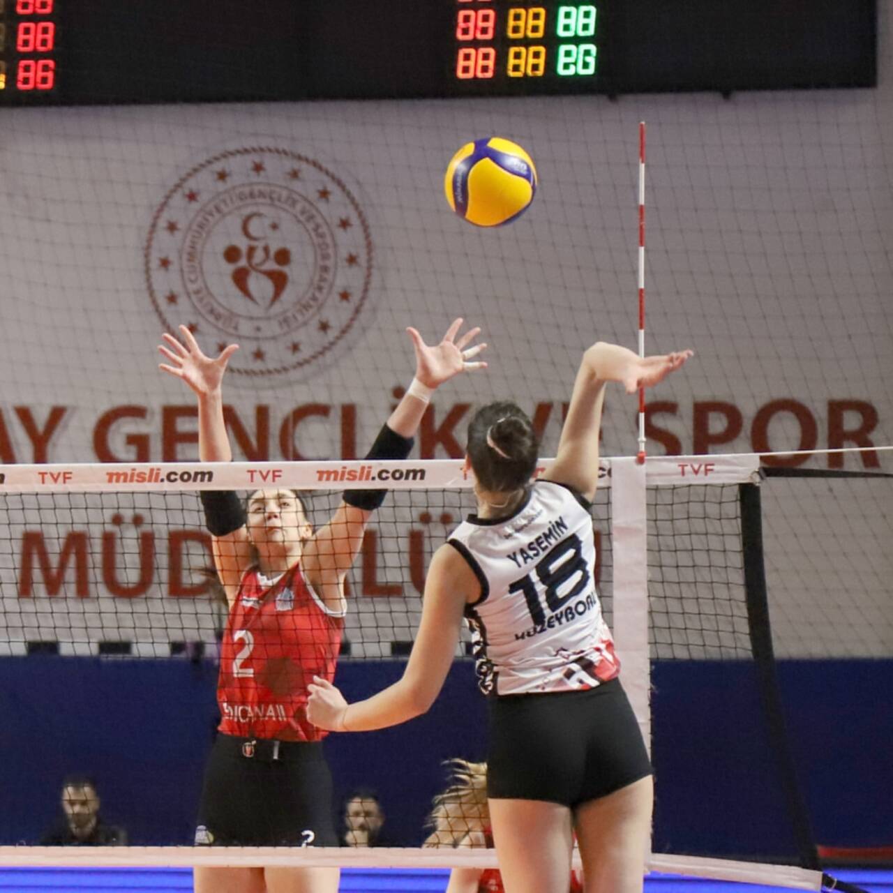 Voleybol: Misli.com Sultanlar Ligi