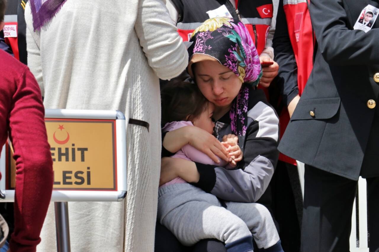 Adana'daki trafik kazasında şehit olan Uzman Çavuş Avan'ın cenazesi Osmaniye'de defnedildi