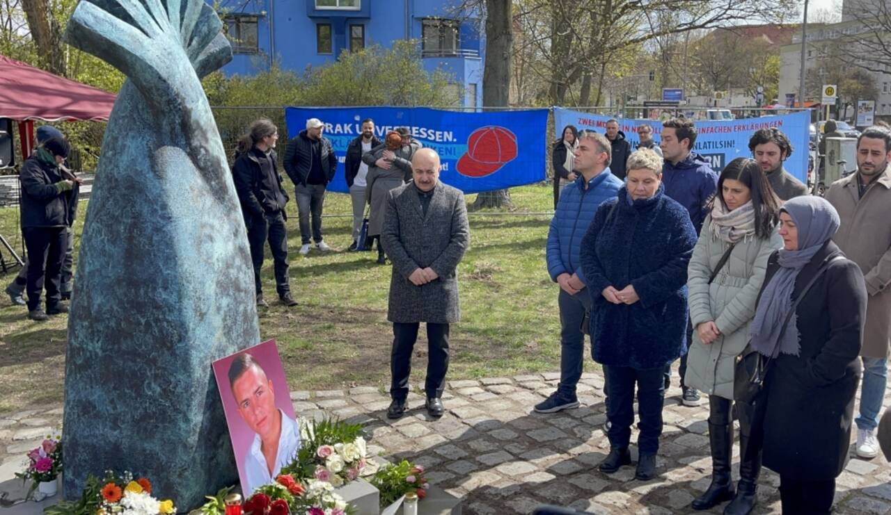 Irkçı cinayete kurban giden Türk anıldı