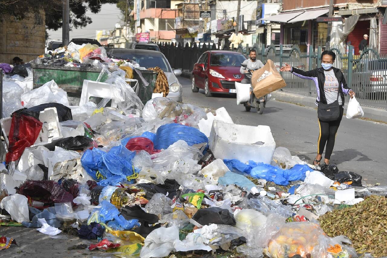 Beyrut sokaklarında yeniden çöp yığınları oluştu