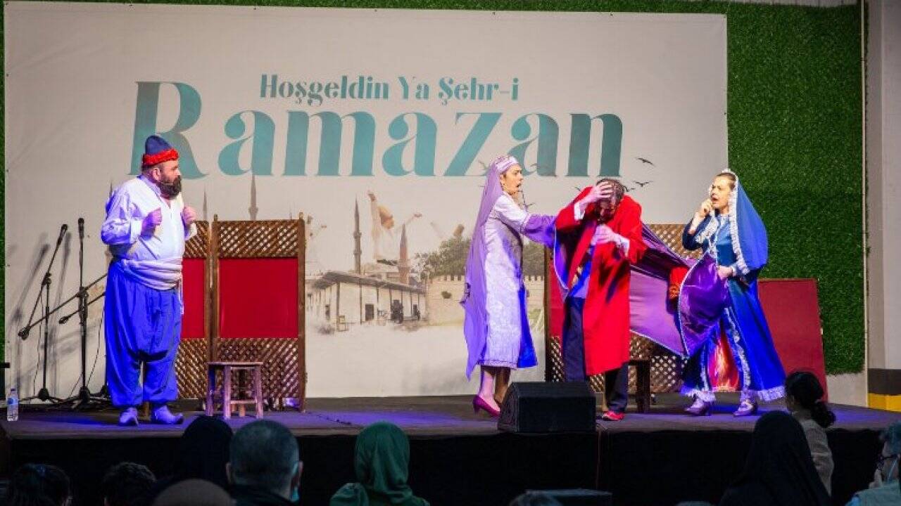 Bursa'da Ramazan gecelerini 'Şehir Tiyatrosu' renklendiriyor