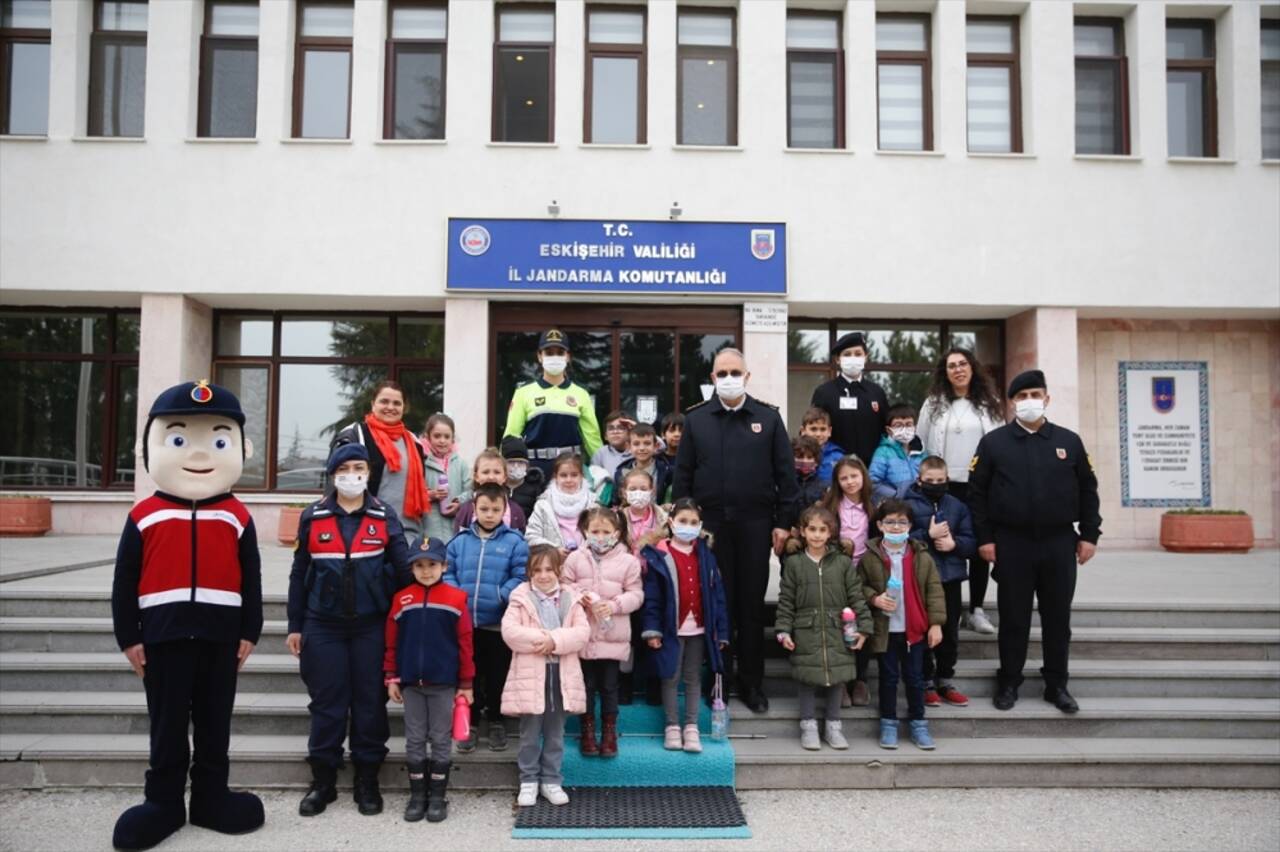 Eskişehir'de ilkokul öğrencileri jandarmaya konuk oldu