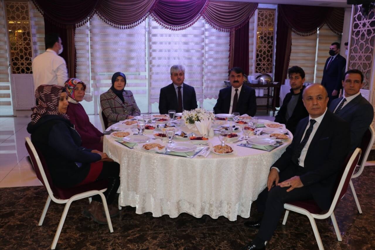 Hatay'da "Bir Lokma Bin Sofra" iftar programı düzenlendi