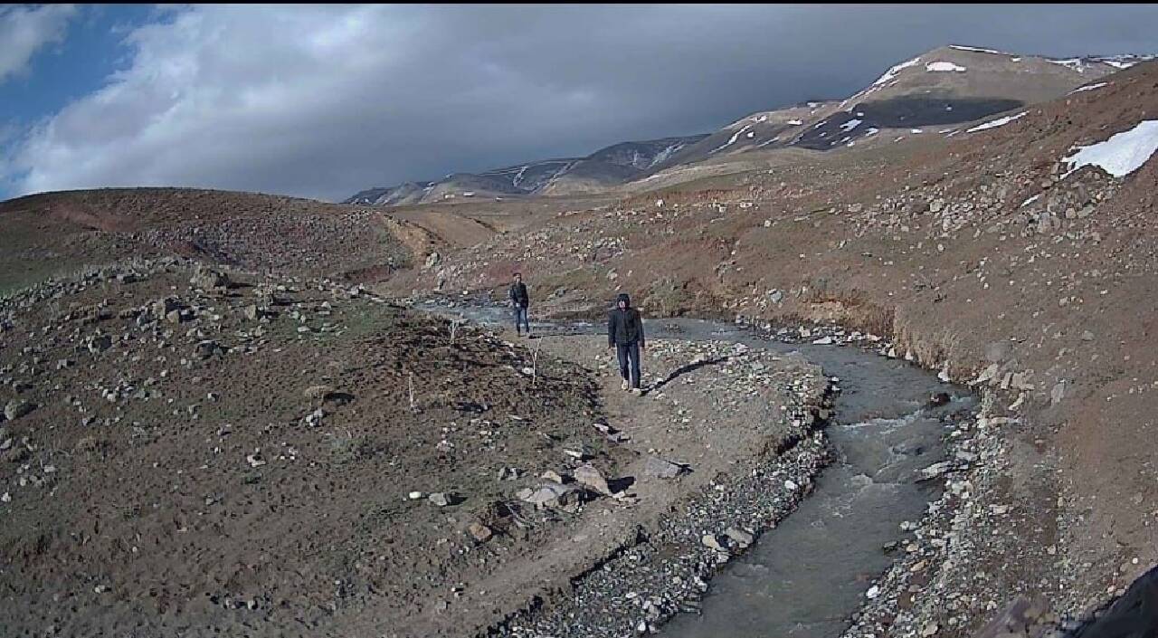 Jandarma, İran sınırını İHA'lar, keşif uçakları, kameralar ve fotokapanlarla izliyor