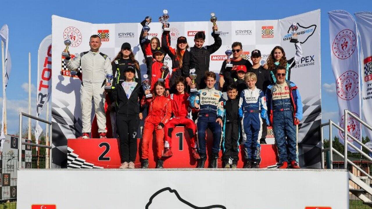 Karting ilk ayakta büyük çekişme başladı 