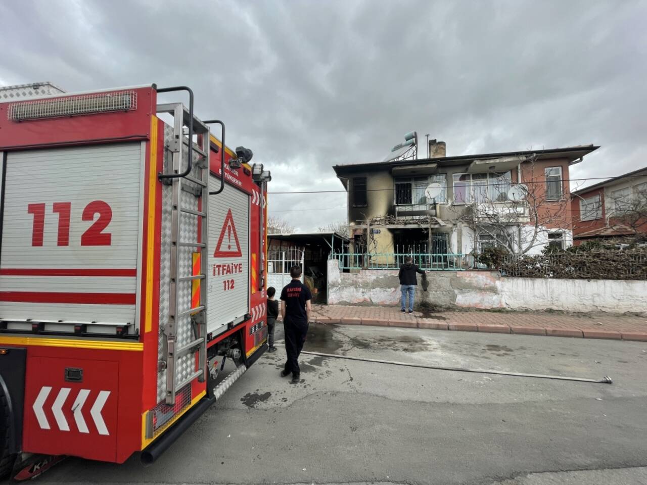 Kayseri'de bir evde çıkan yangın hasara neden oldu