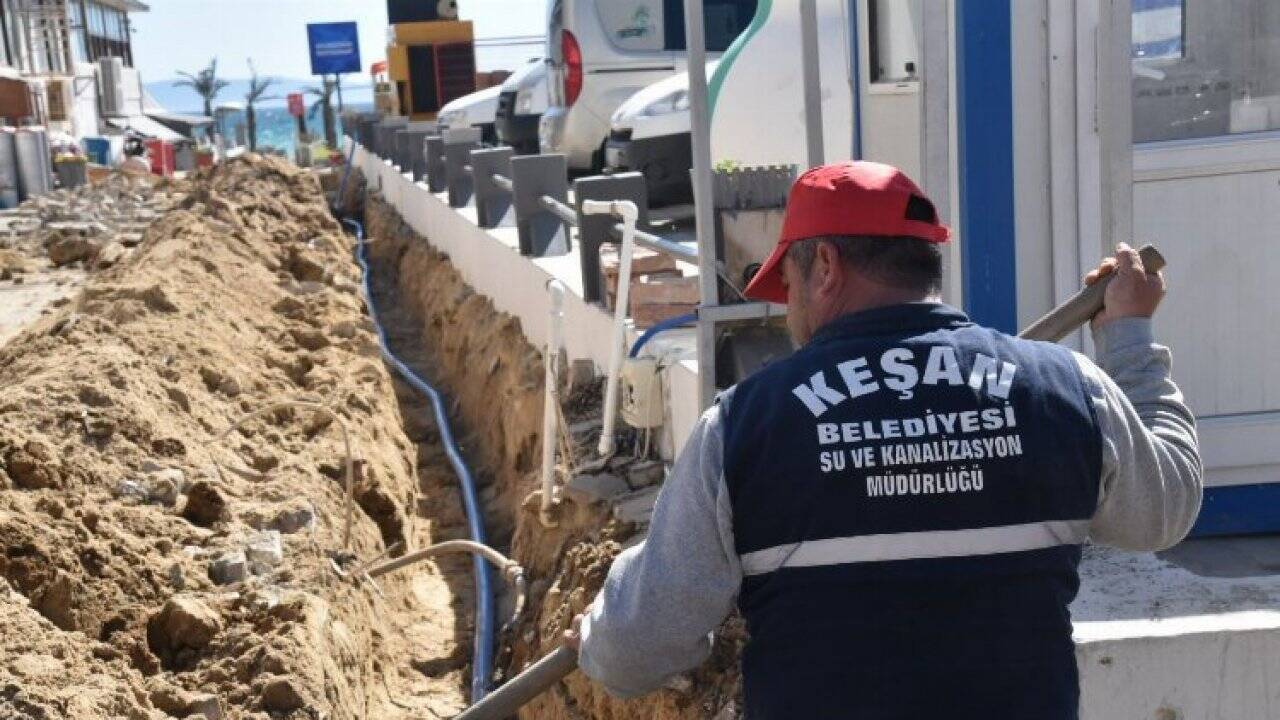 Keşan Belediyesi Erikli Sahili’ndeki içme suyu abone bağlantılarına başladı