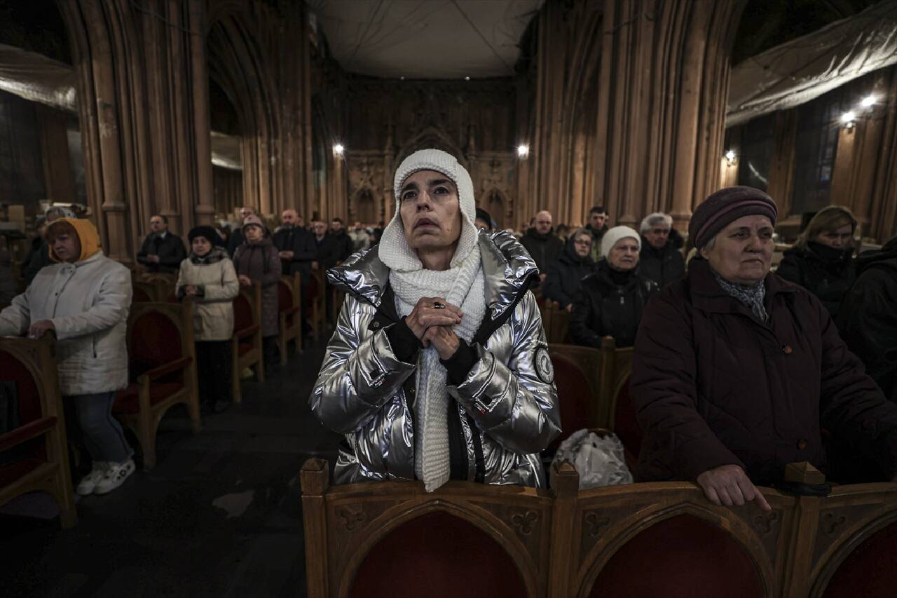 AĞRI - Kamyon şarampole yuvarlandı, 2'si çocuk 5 kişi hayatını kaybetti