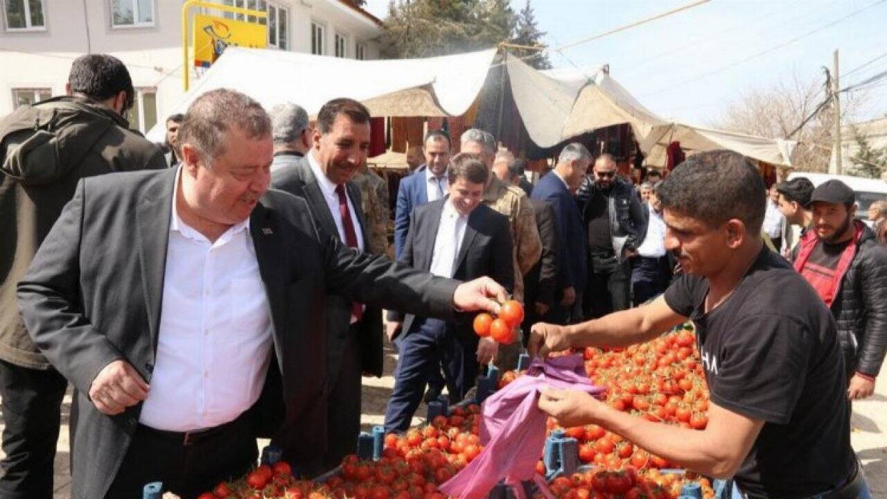 Kilis Polateli’ne, semt pazarı