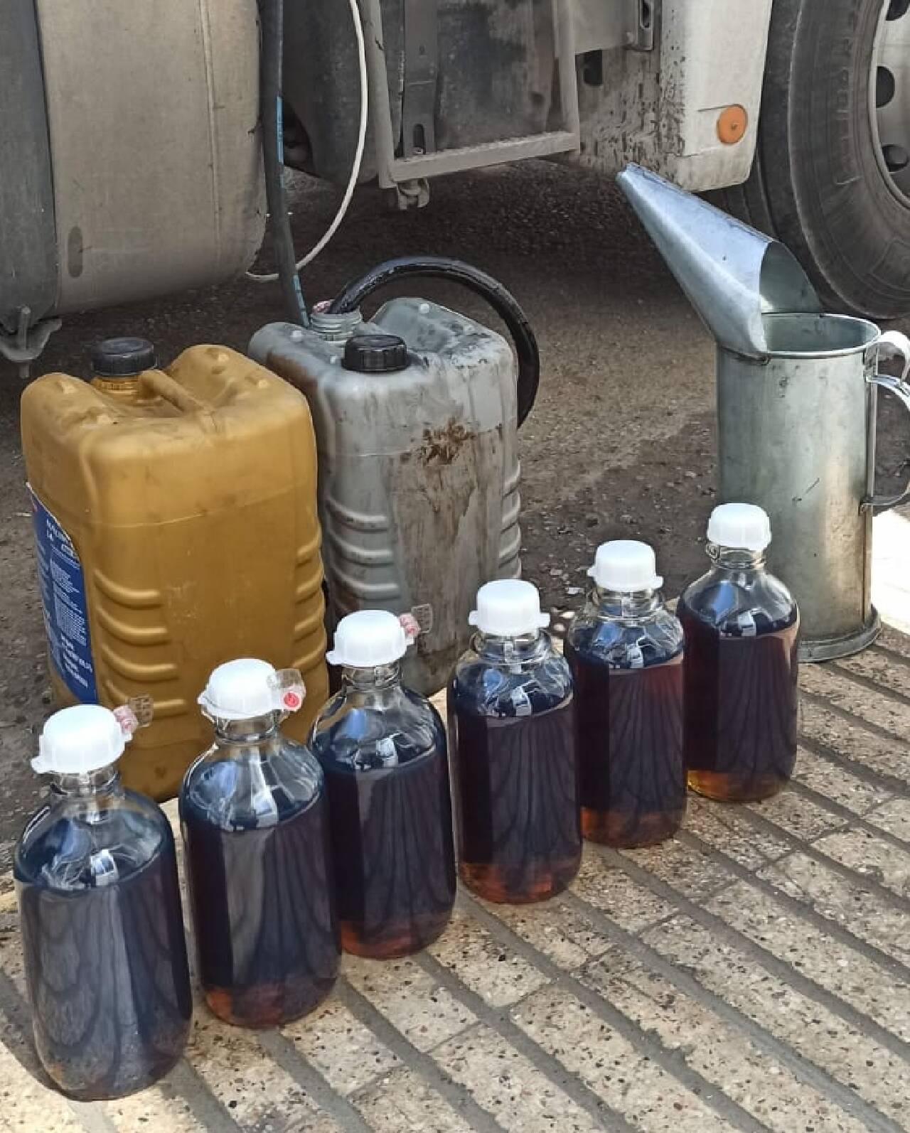 Konya'da 2 bin 470 litre kaçak akaryakıt ele geçirildi