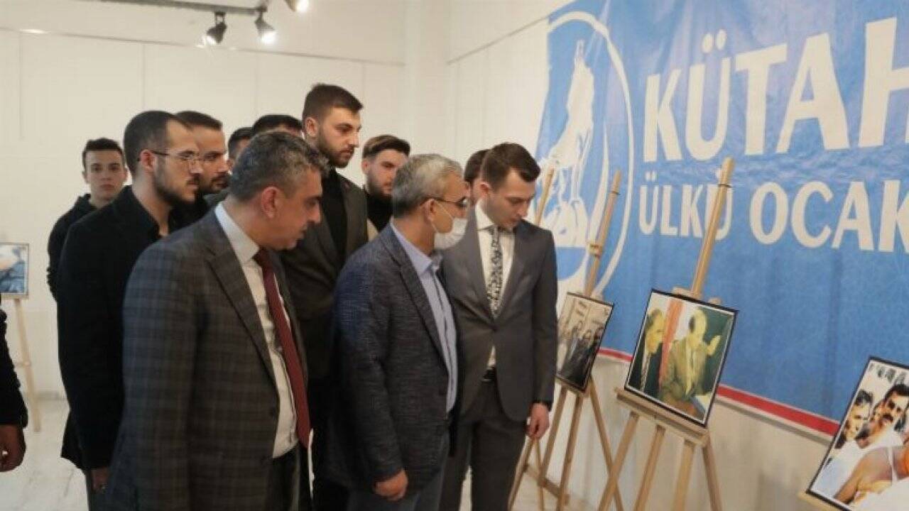 Kütahya'da Alparslan Türkeş Fotoğraf sergisi açıldı