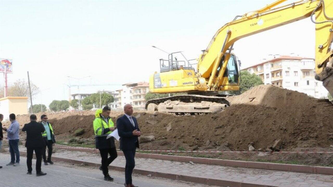 Manisa Hüseyin Eryüksel Kavşağı’nda çalışmalar sürüyor