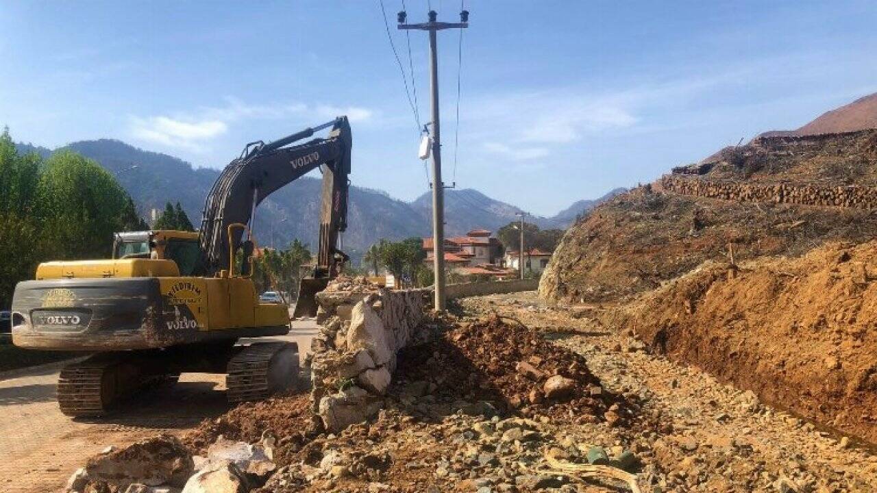 Marmaris ve Bodrum’da zarar gören dere duvarları tamir ediliyor