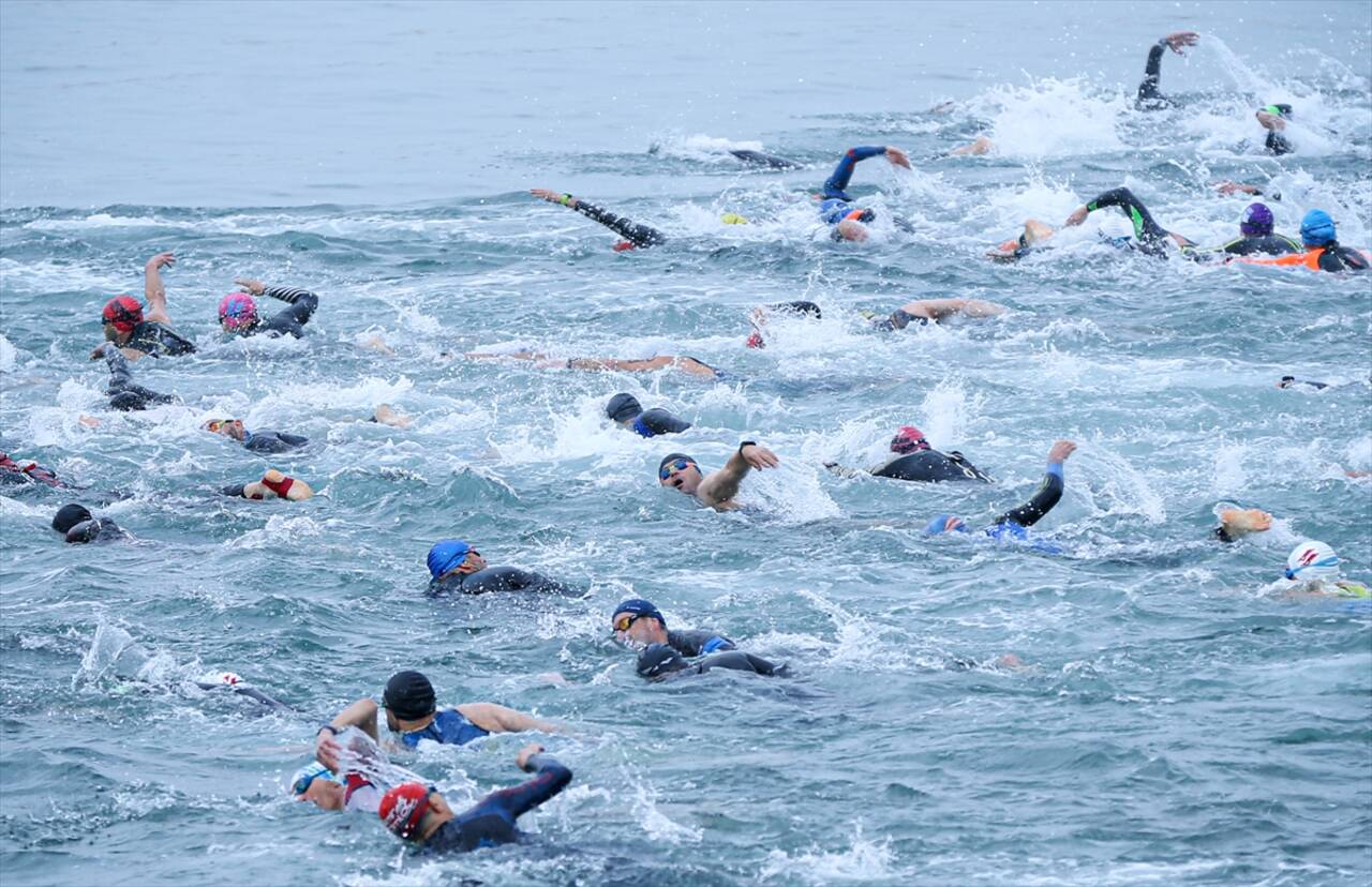 MERSİN - Avrupa Triatlon Kupası ikinci gün yarışları Mersin'de başladı