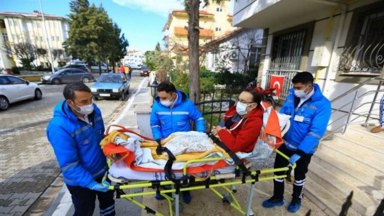 Muğla Büyükşehir, evde bakım ve hasta nakil ambulansı hizmeti