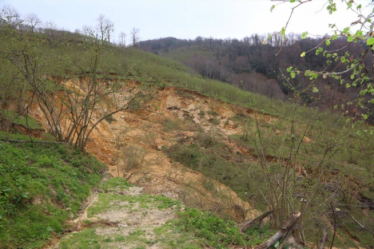 Ordu'da heyelan nedeniyle 13 ev boşaltıldı