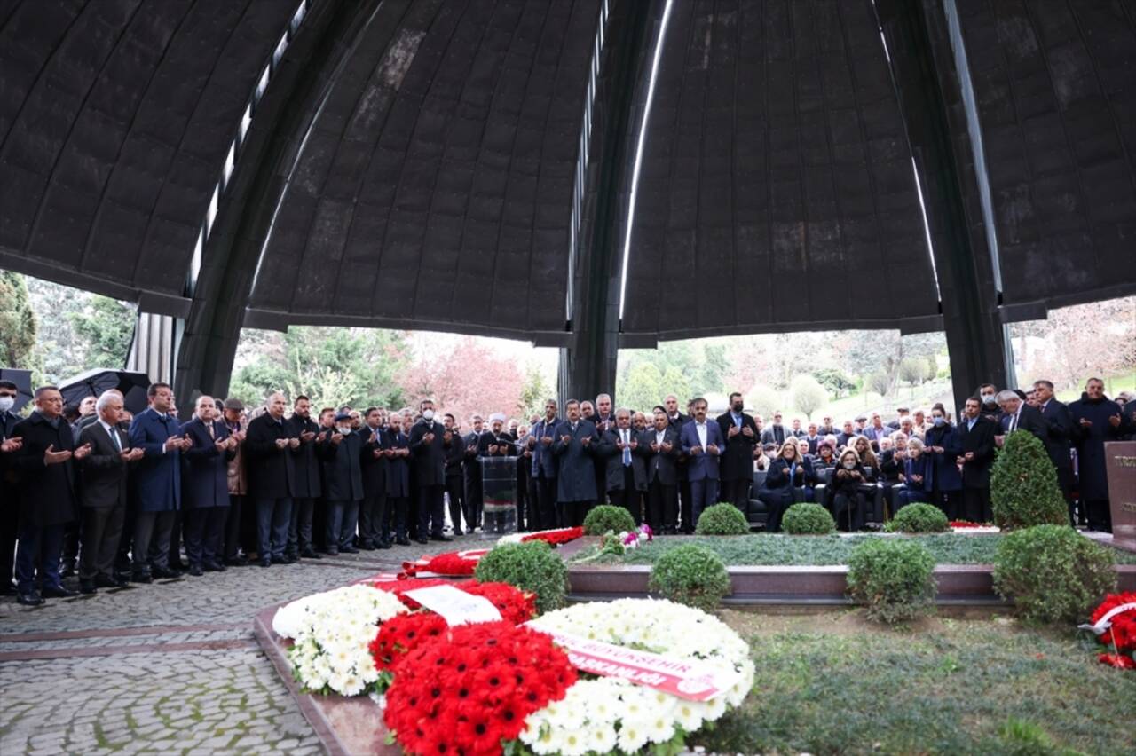 Sekizinci Cumhurbaşkanı Özal için İstanbul'da anma töreni yapıldı