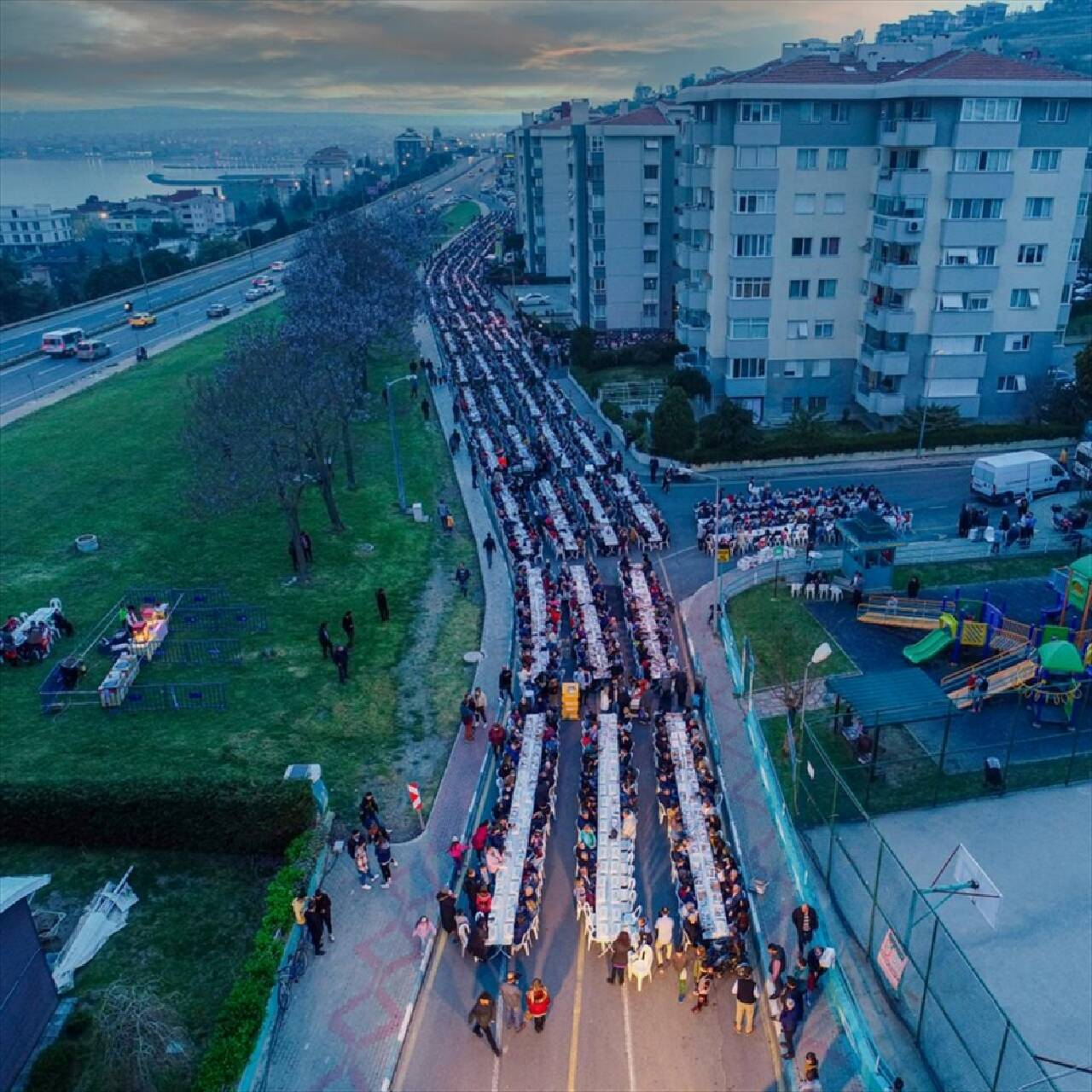 Tekirdağ'da yaklaşık 4 bin kişi gönül sofrasında buluştu