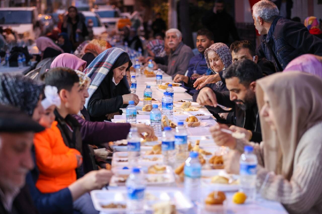 Türk Kızılay, şehit Kupşen anısına bin kişilik iftar programı düzenledi