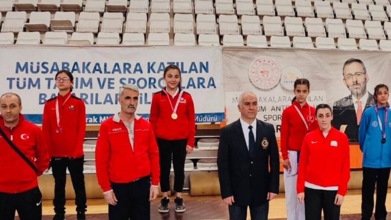 Yıldızlar Ligi'nde Rizeli 3 karateci yarı finalde