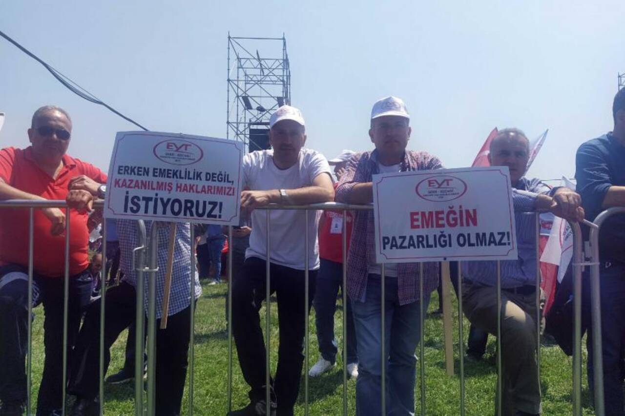 Kamil Tekin Sürek, köşe yazısında EYT'yi ele aldı