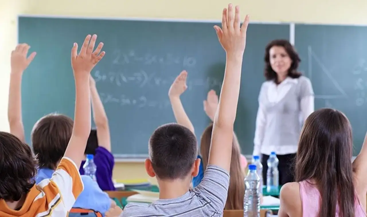 Birleşik Krallık'tan şok proje! Çocuklara böcek yedirecekler!