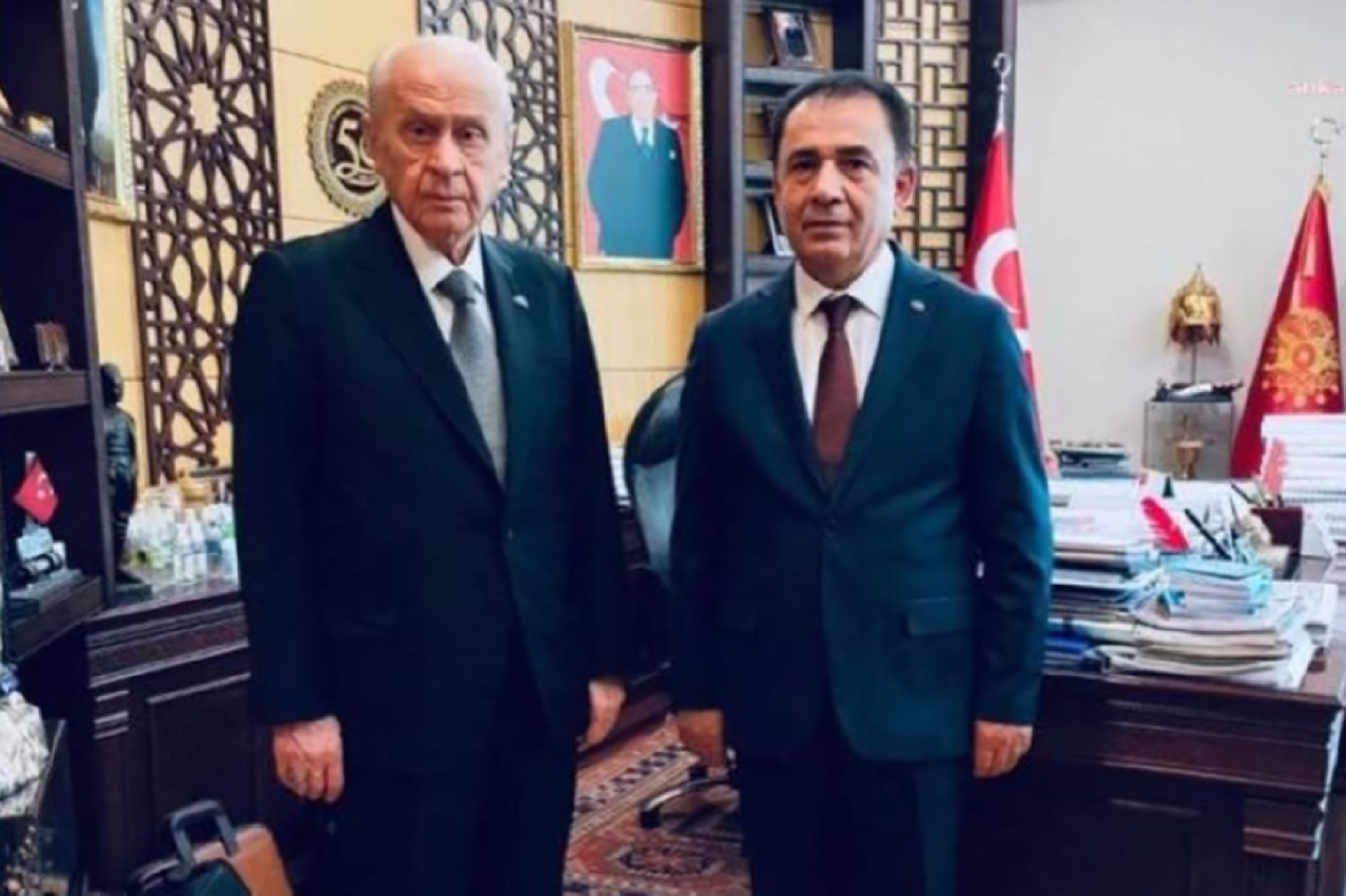 Devlet Bahçeli'nin danışmanı istifa etti