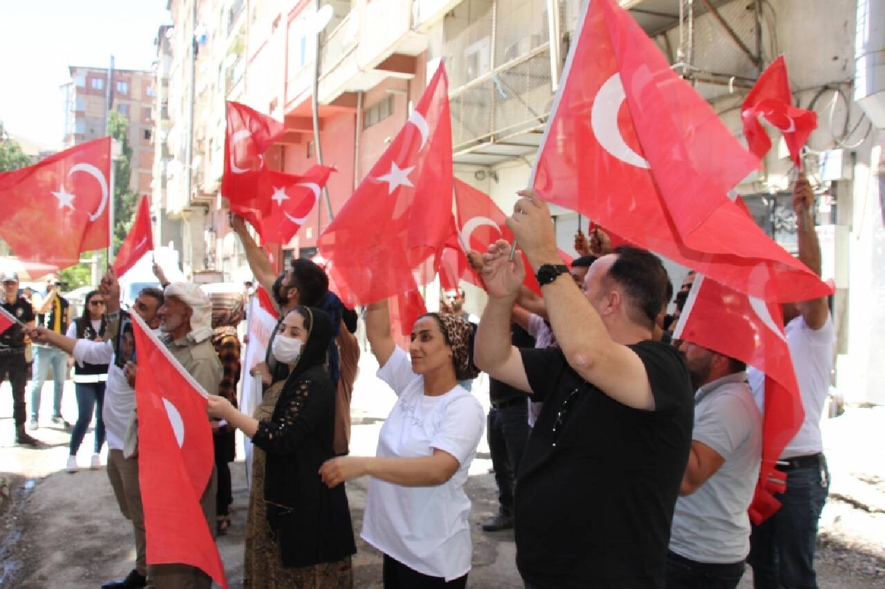 'Evlat Nöbeti' 1053 gündür devam ediyor!