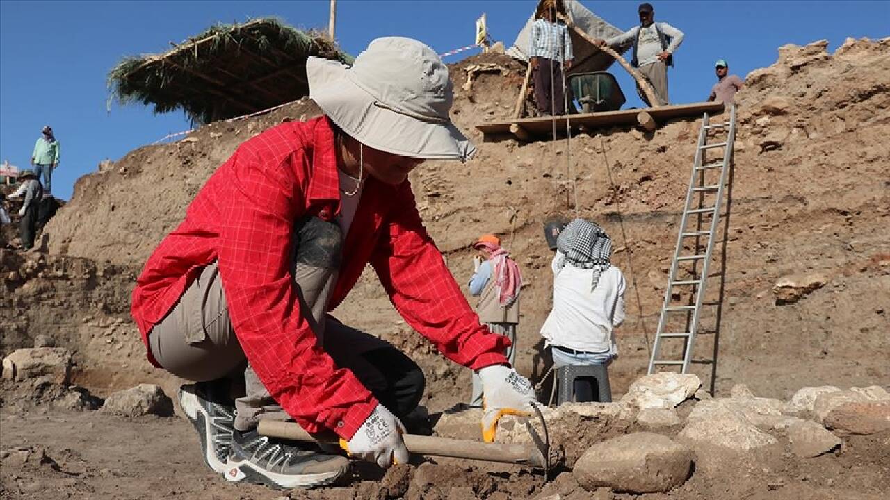 Gre Fılla Höyüğü'ndeki kazılarda 2 bin 687 eser gün yüzüne çıkarıldı