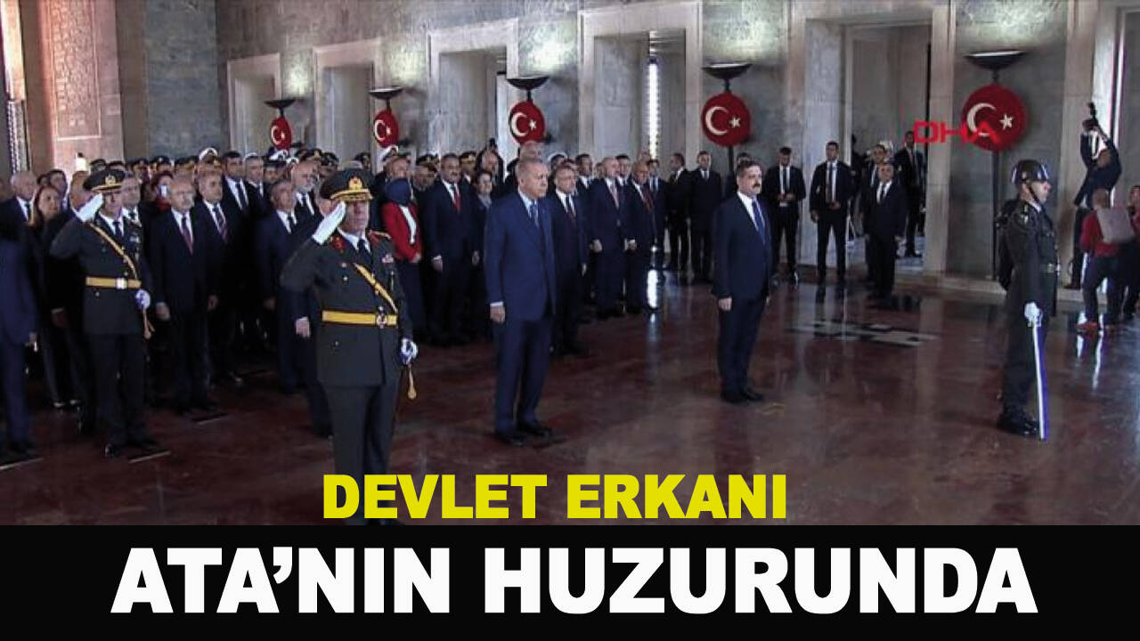 Devlet erkanı Ata'nın huzurunda