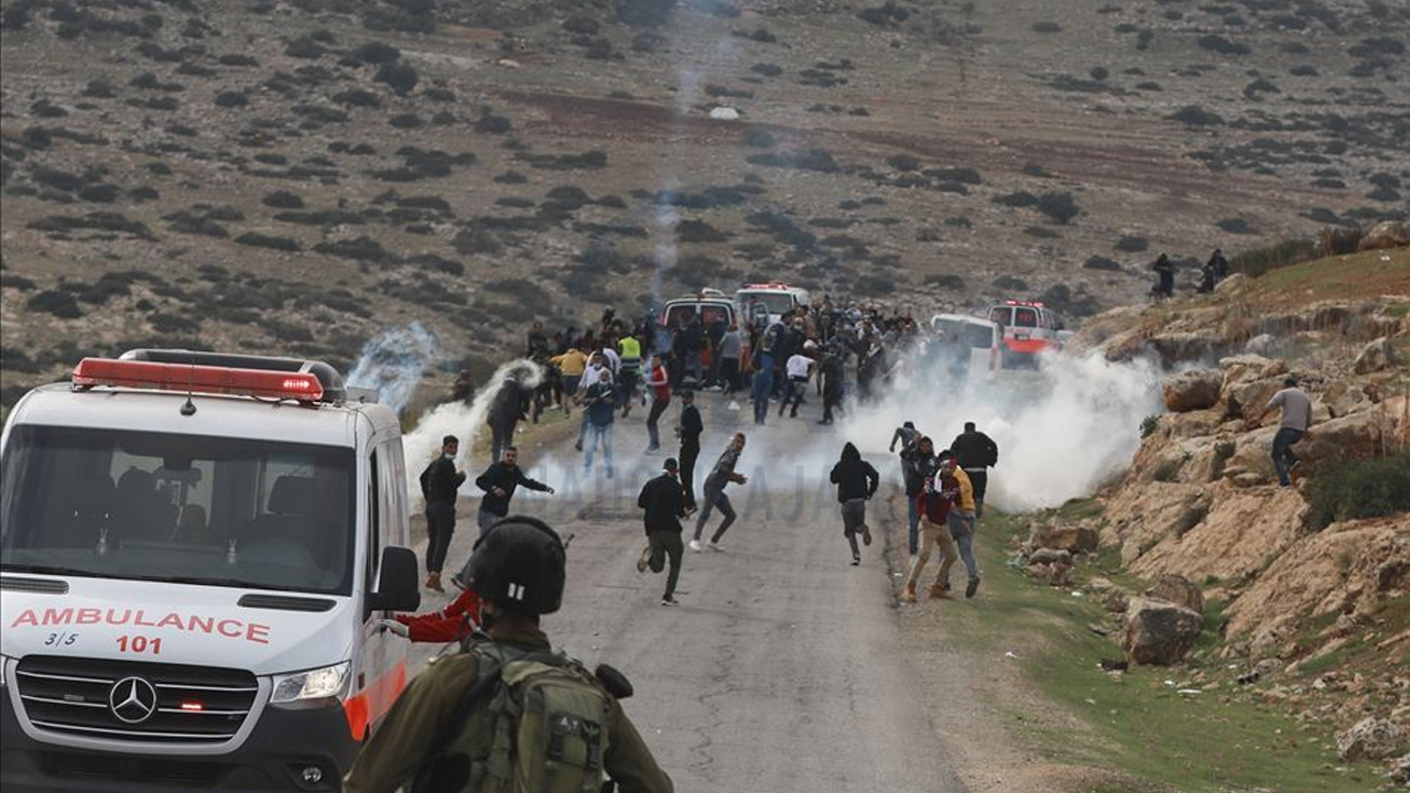 İsrail savaş uçakları, 4 ambulansı hedef aldı