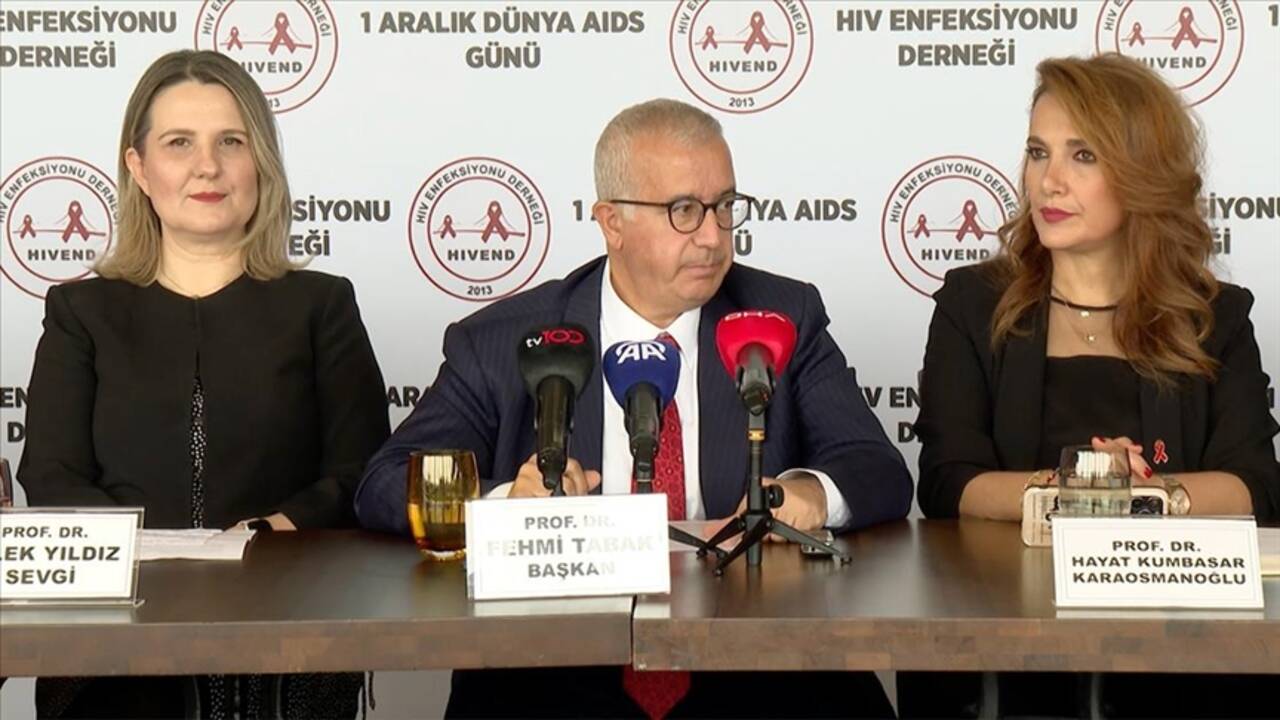 HIV erken tanı ve tedaviyle "yönetilebilir" bir hastalık!