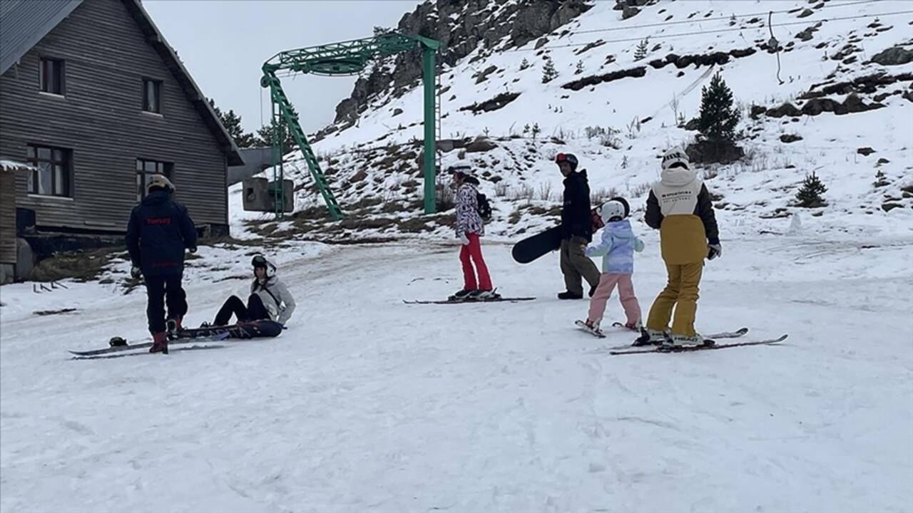 Kayakseverler hafta sonunu Kartalkaya'da değerlendirdi!